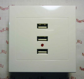 Встраиваемое зарядное устройство для телефонв (3 USB)